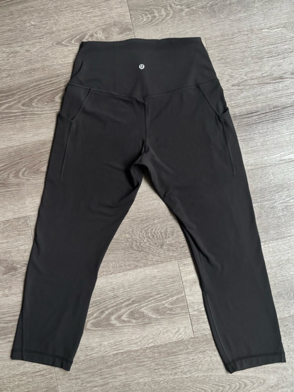 lululemon Align High Rise Crop with Pockets 23 “ Size 10 Black